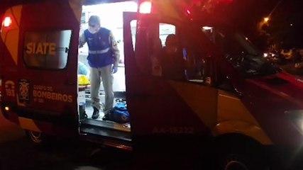 Motociclista fica ferido em acidente com caminhão no Santa Cruz