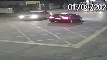 Câmera registra forte colisão que deixou motociclista ferido no Floresta