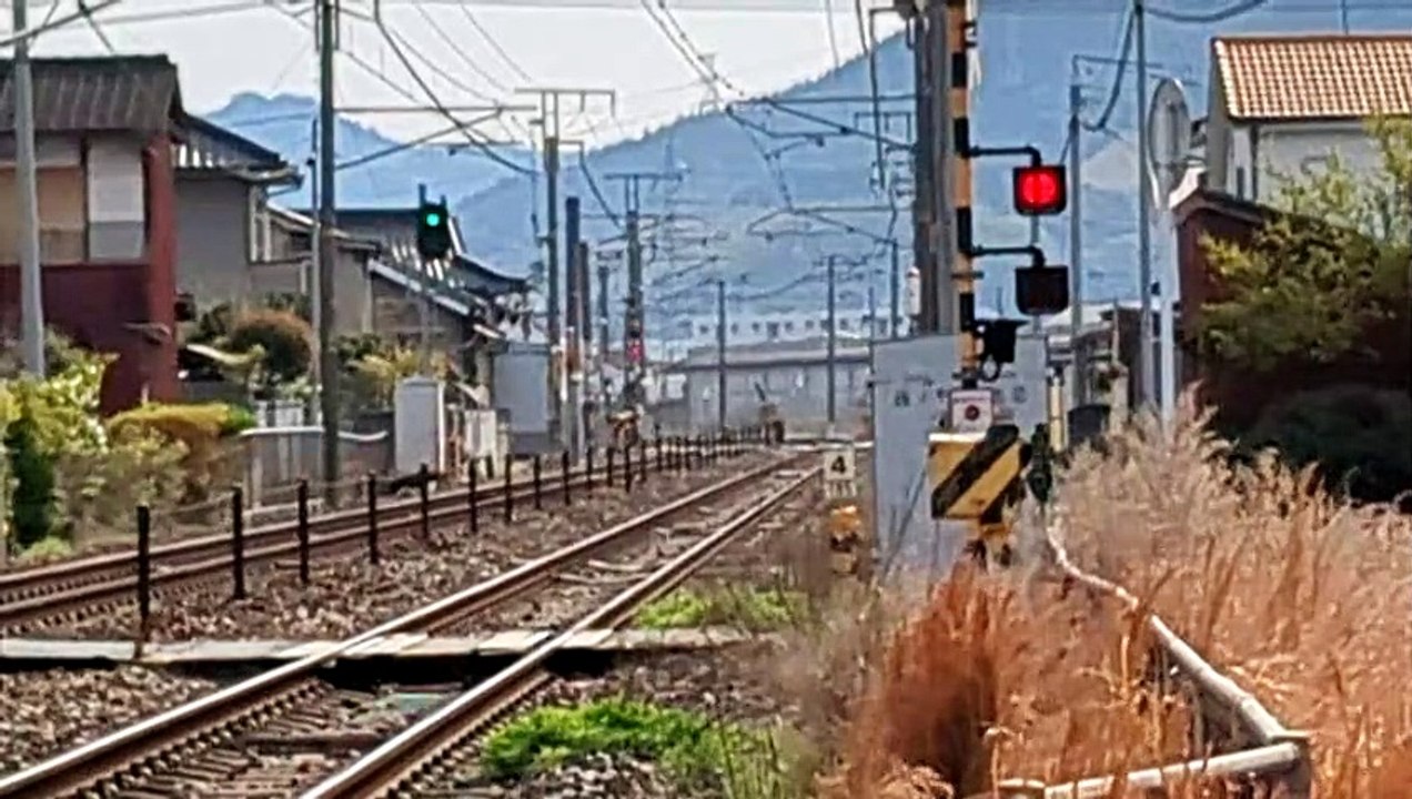 PXL_20230402_084901 63列車・63レ Train 63, 63 re.