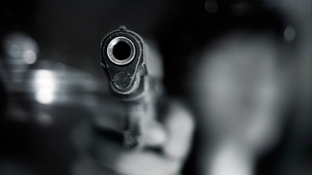 Seniorin bedroht Polizisten mit Schreckschusswaffe