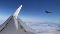 Avião papal foi escoltado por dois caças F-16. Eis as imagens