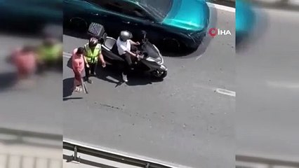 İstanbul trafiğinde eli sopalı maganda kamerada