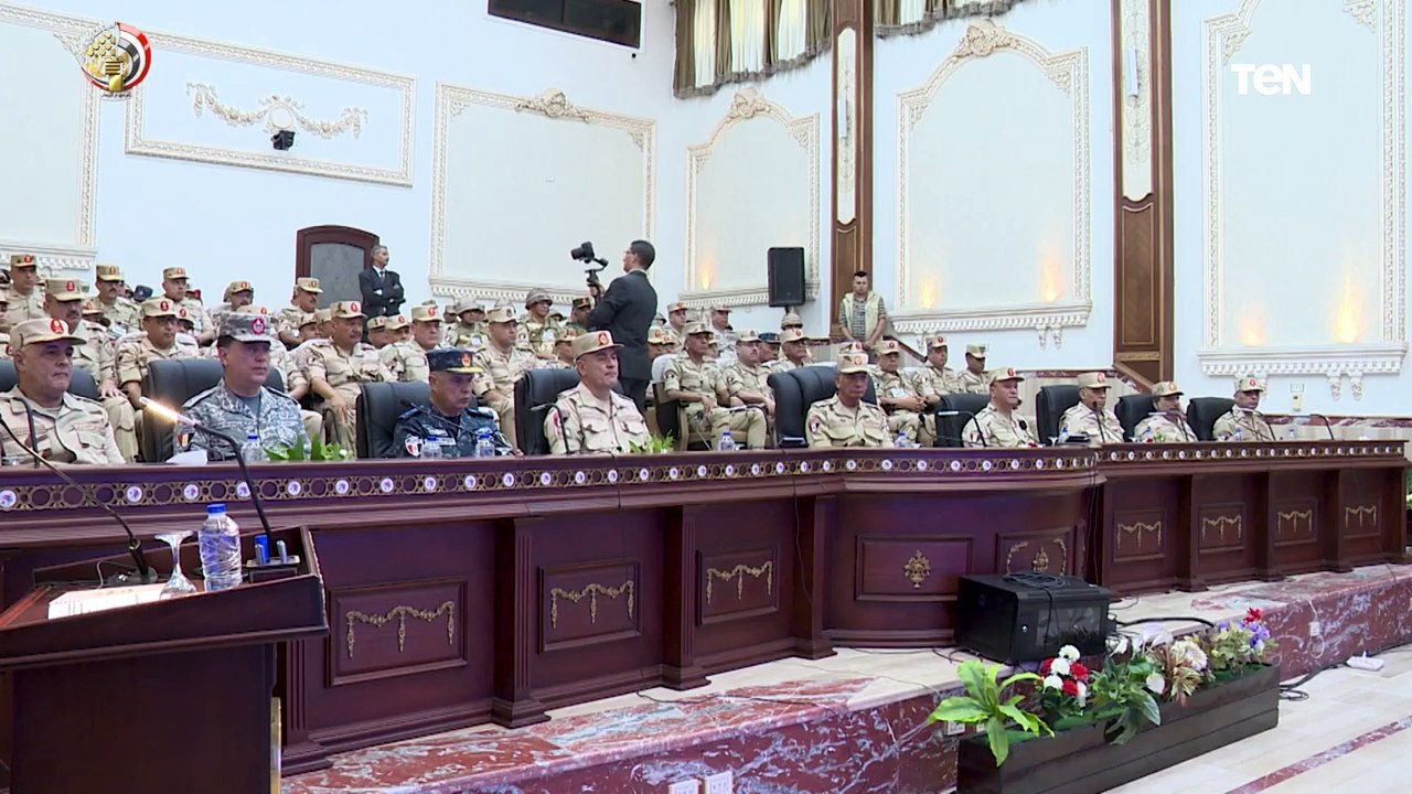 الفريق أول محمد زكى يشهد تنفيذ المرحلة الرئيسية لمشروع مراكز القيادة التعبوى للجيش الثالث الميدانى