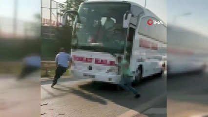 Kartal'da otobüsün önünü kesen saldırgan kamerada