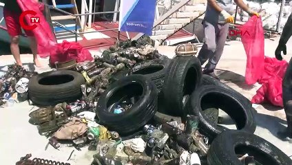 Araç lastiğinden cep telefonuna: Bodrum'da denizden yarım ton atık çıktı