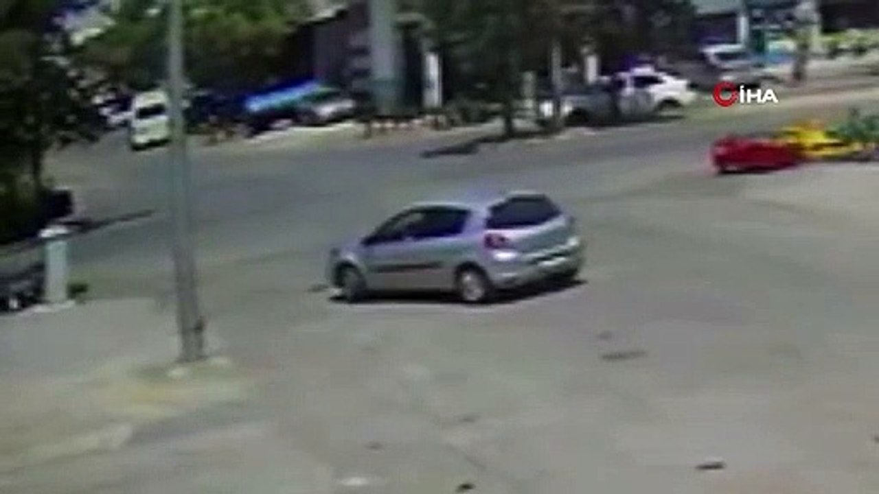 La moto écrasée par la voiture est décédée...