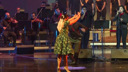 Cantos a la Revolución 43/19