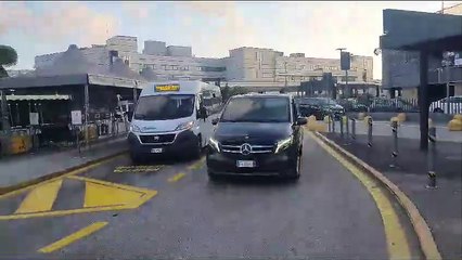 La protesta degli NCC all'aeroporto Galilei di Pisa