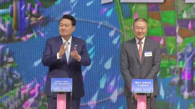 尹, 새만금 이차전지 투자 협약식 참석... 독자 공급망 구축 / YTN