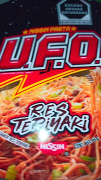 ¿Listo para una experiencia culinaria única? Sumérgete en el universo de las sopas UFO pasta en estos fascinantes videos de Dailymotion. Desde el delicioso sabor a camarón hasta la intensidad del fuego y la exquisitez de la res teriyaki, estas sopas están