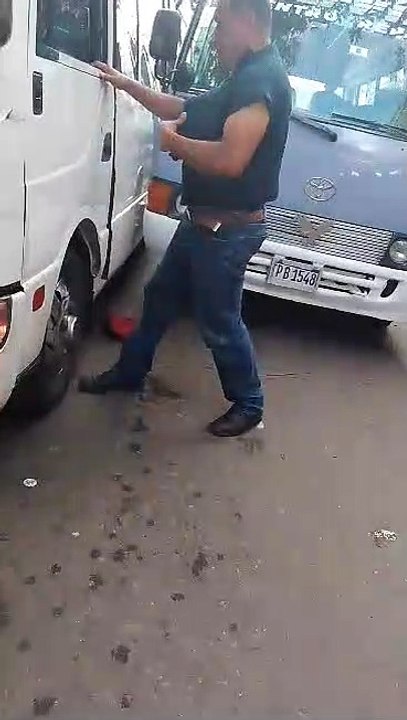 Conductores de 'rapidito' se pelean