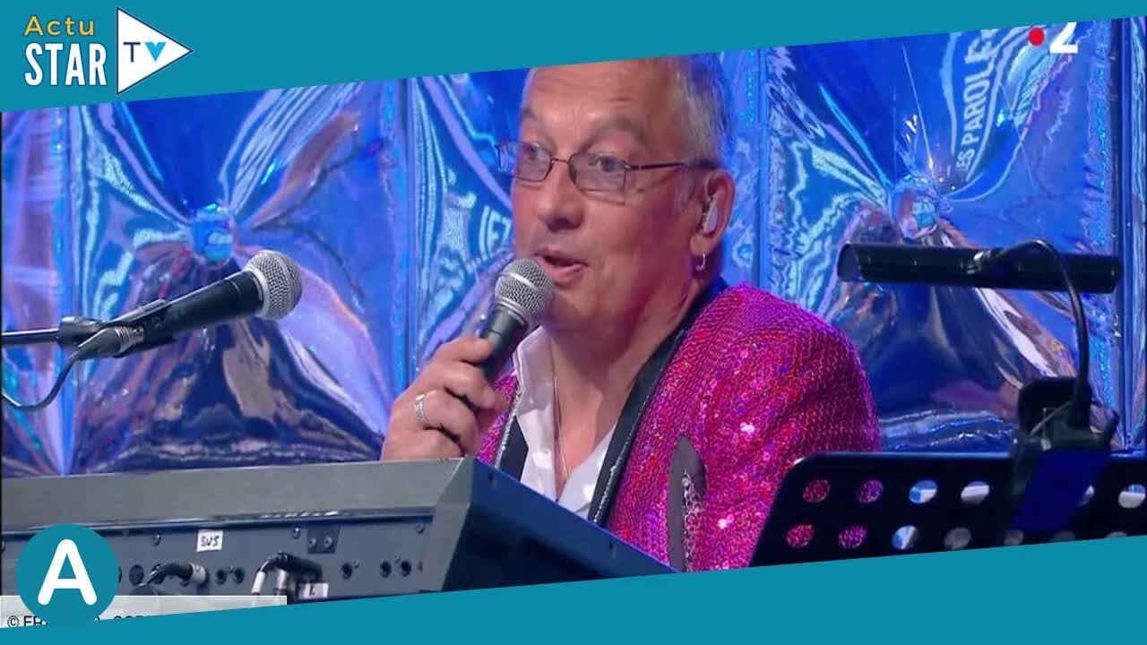 N’oubliez pas les paroles : l’incroyable anecdote du pianiste de l’émission avec Véronique Sanson (Z