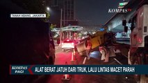 Arus Lalu Lintas dari Gedung DPR Arah Slipi Macet Parah Akibat Alat Pengaspal Jatuh dari Truk!