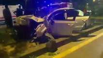 Ankara'da aşırı süratli araç ağaca çarptı: 4 yaralı