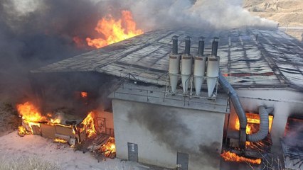 Kastamonu'da fabrika yangını: Müdahale ediliyor