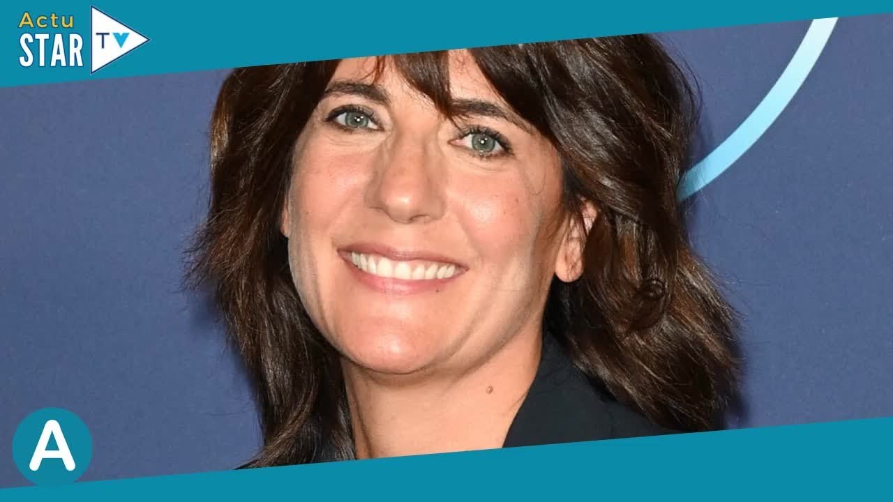 Estelle Denis amoureuse : déjeuner avec son célèbre compagnon aventurier, malgré la pluie bretonne !