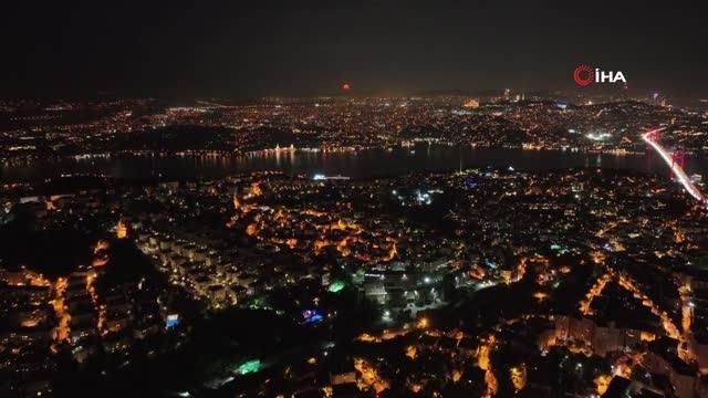 İstanbul'da hayran bırakan Süper Ay manzarası