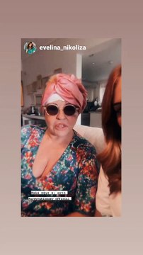 Μπέσσυ Αργυράκη: Η εμφάνισή της μετά το ατύχημα σε συναυλία και η επική ατάκα της