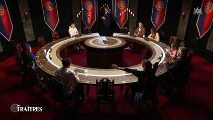 "Je vous laisse avec cette dernière perfidie" : Trahie, Charlotte De Turkheim éclate en sanglots dans "Les traîtres"