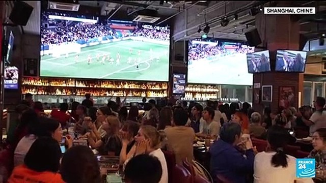 Chine : la déception des supporters des Roses d'acier après l'élimination en Coupe du monde de football