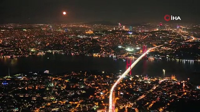 Dron ile görüntülendi! İstanbul semalarından Süper Ay manzarası