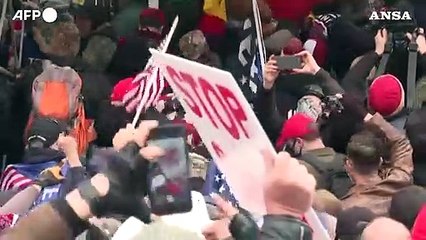 Donald Trump tira dritto anche di fronte alla sua terza incriminazione