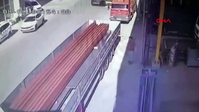 Le conducteur de la voiture qui a heurté le camion stationné à Yenimahalle a été blessé