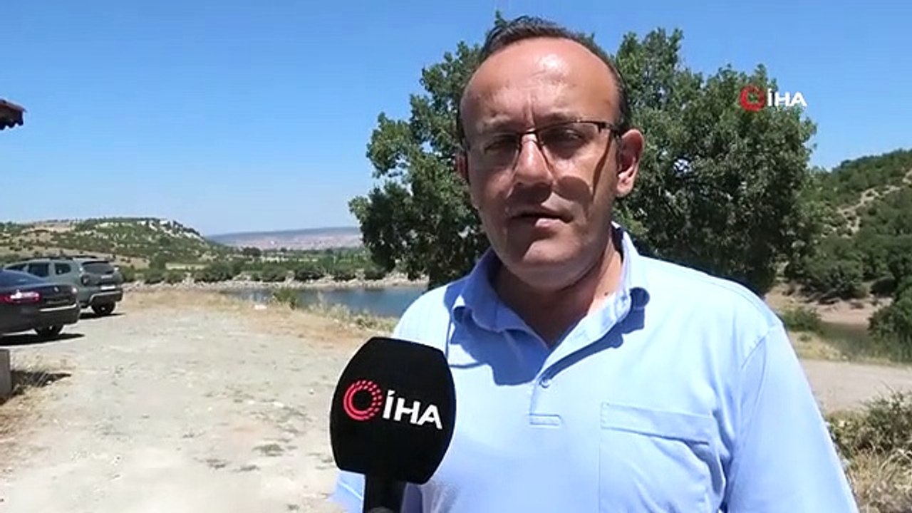 Au total, 229 000 alevins ont été relâchés dans 14 étangs à Kütahya