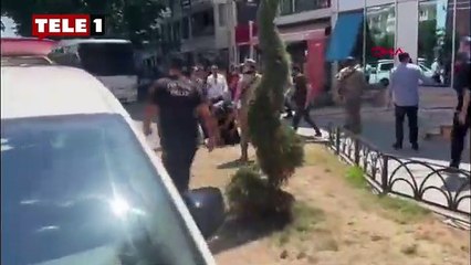 Esenyurt saldırganları adliyeye sevk edilirken olay çıktı(online-video-cutter.com)