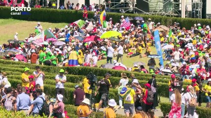 Peregrinos começam lentamente a ocupar relvado do Parque Eduardo VII