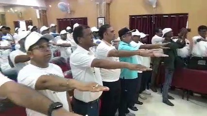 कलेक्टर एवं जिला निर्वाचन अधिकारी संजीव कुमार झा