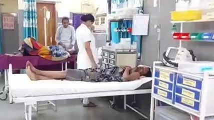 बैतूल: गैस सिलेंडर की चपेट में आई महिला, पत्नी को बचाने गया पति हुआ घायल