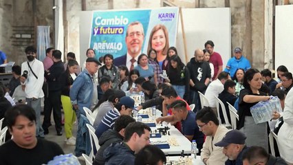 Candidato presidencial Arévalo promete "jaque" a la corrupción en Guatemala