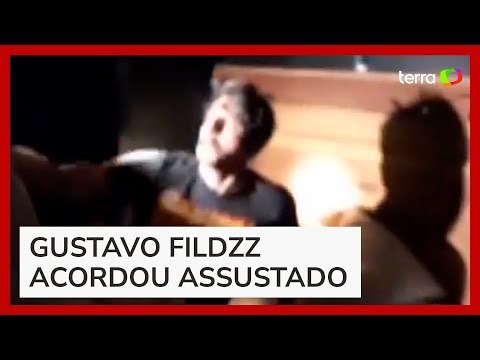 Cantor é abordado e preso por policiais enquanto dormia em SP: 'Estão ficando loucos?'