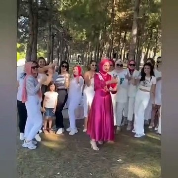 AKP'li Metin Külünk'ten alkolsüz şampanya patlatılan görüntülere tepki: Sözde tesettür hali birtakım insan gruplarını yolmanın modeli haline geldi