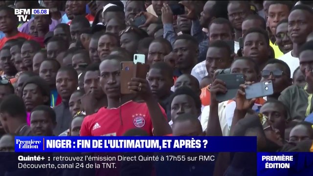 Fin de l'ultimatum au Niger: 30.000 personnes se sont réunies à Niamey en soutien aux putschistes