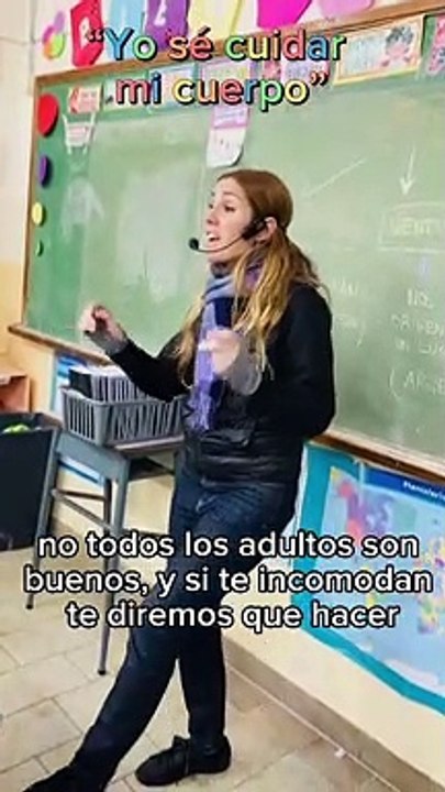 "Yo sé cuidar mi cuerpo":  Maestra sorprende por su forma de enseñar a los niños cómo respetar sus cuerpos