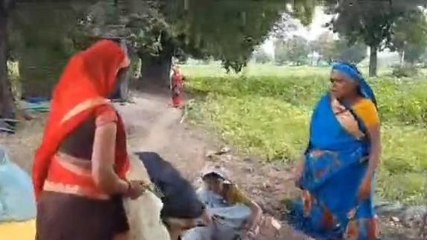 धार: किसान बारिश के लिए कर रहे कई जतन, खेत में जाकर किया ये पुराना टोटका