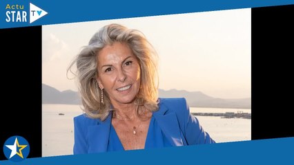 Caroline Margeridon divine en maillot de bain décolleté : ses vacances de rêve sur l'eau