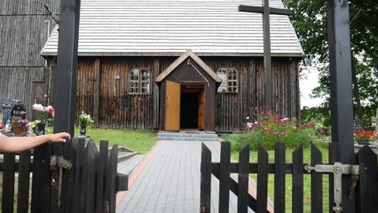 Drewniany Kościół z XVI w Starznie z dotacją na remont