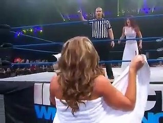 The Beautiful People do all they can to gain the upper hand in their evening gown match!