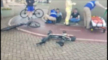 Colisão frontal ciclovia deixa duas pessoas feridas no Centro