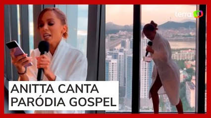 Anitta canta paródia gospel em hotel luxuoso na Coreia do Sul