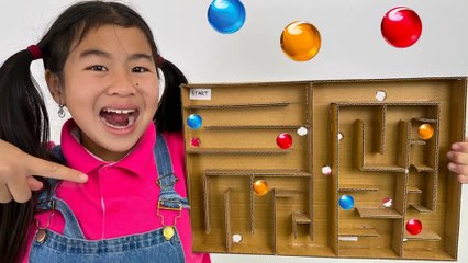 Jannie Ellie and Miley Go through the Maze to Get out of Jail