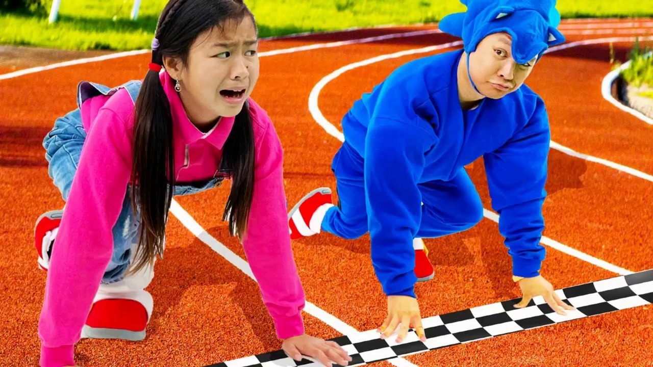 Jannie Races Sonic and the Flash in a Race Around the World_merged