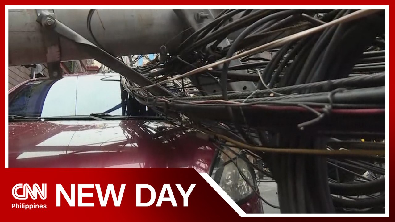 3 people hurt after multiple electric posts collapsed in Binondo | New Day
