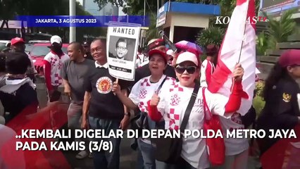 Aksi 'Tangkap Rocky Gerung' Digelar di Depan Polda Metro Jaya