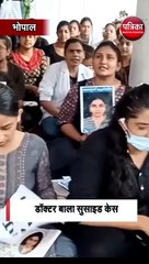 काले कपड़े पहनकर मनाया ब्लैक डे