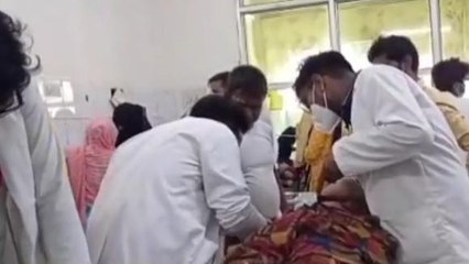 सीतापुर: सड़क पर हुआ बड़ा हादसा, दो दर्जन लोग घायल, मची चीख - पुकार