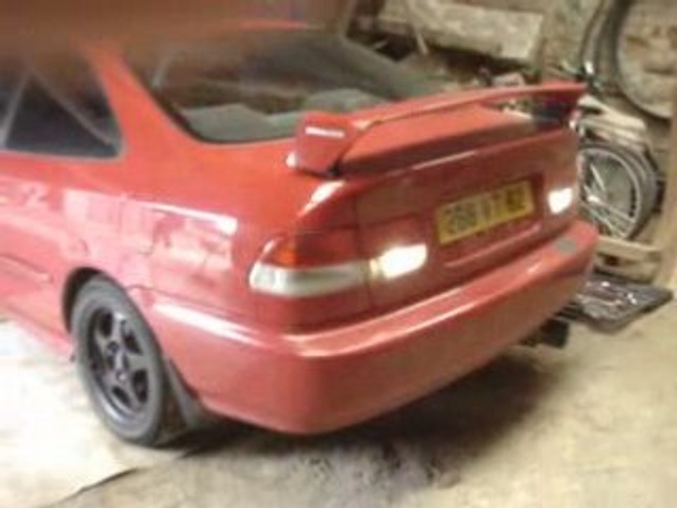 GutferDumTeam : Noeil Noeil rentre son coupé ...